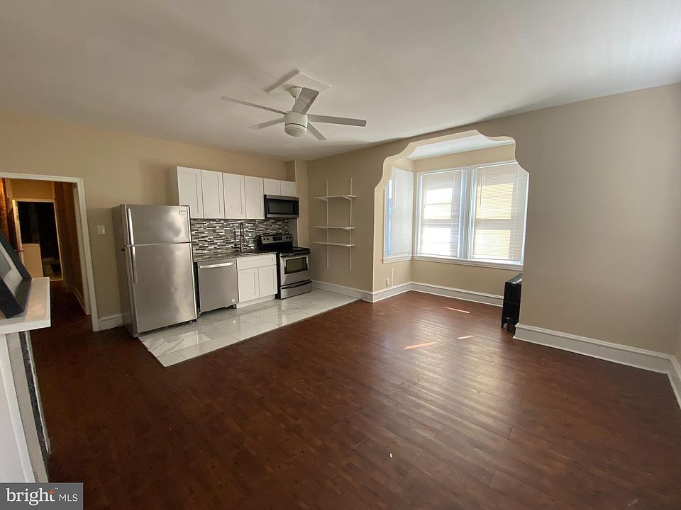 1st image of 3245 Edgemont St Floor 2