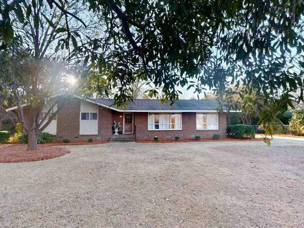 521 E Richardson Cir, Hartsville, SC 29550