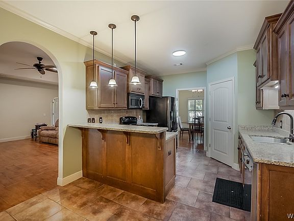 2nd image of 8724 Hudson Ct