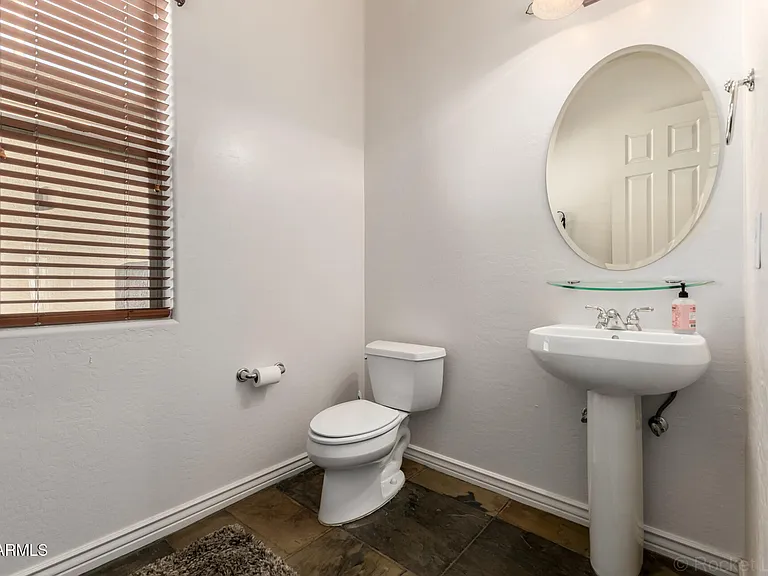 10312 S 16th Dr — Photo 38