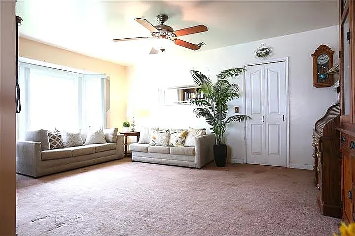 7413 Broadway Ave — Photo 6