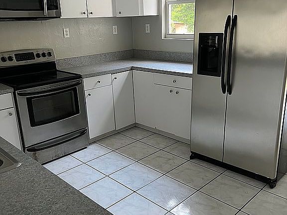 2nd image of 9703 N Willow Ave