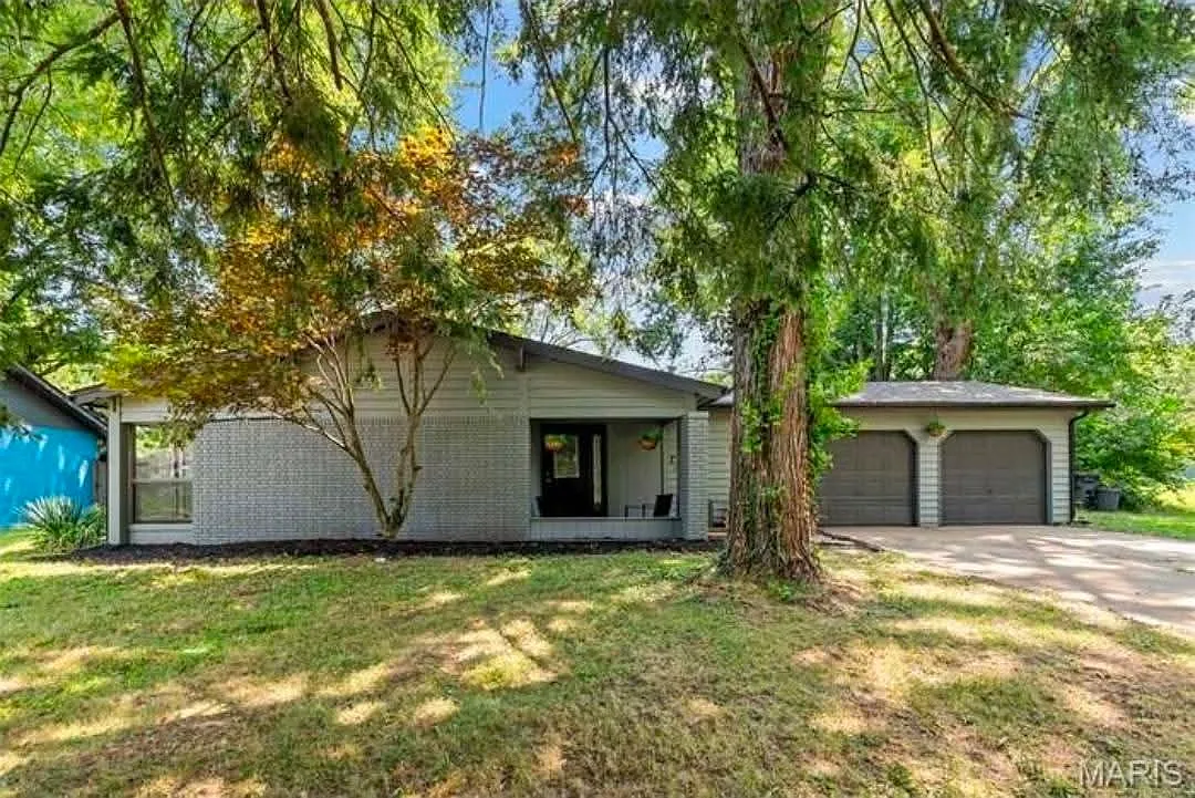 4 bed, 1672 sqft, $900 — Photo 1