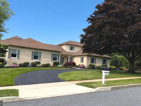 1701 Wellsly Rd, Dresher, PA 19025