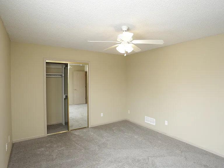 1608 Garden Ter — Photo 13