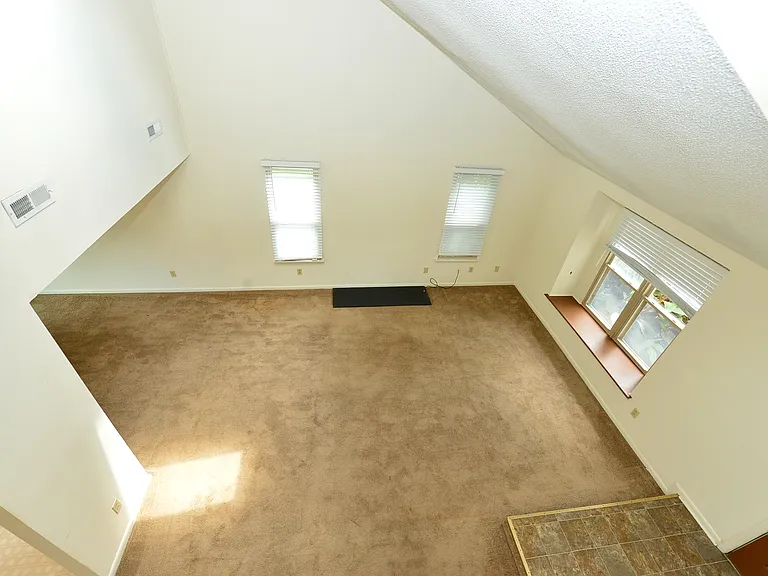 1548 Beachview Dr — Photo 23