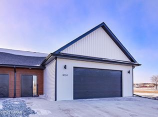 4034 Haven Ct, Grand Forks, ND 58201