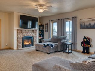 25 Pendleton Dr, Pine Haven, WY 82721