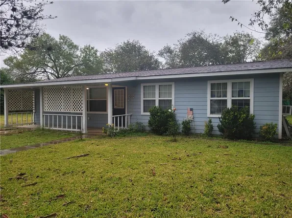 609 Cottonwood St #A, Lockhart, TX 78644