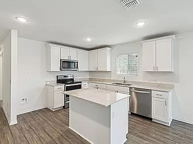 Building Photo - 4417 Benham Dr