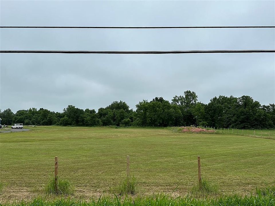 2nd image of E Cervantes Garretts Lake Rd