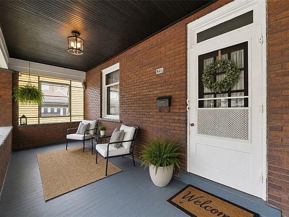 2nd image of 821 21st St