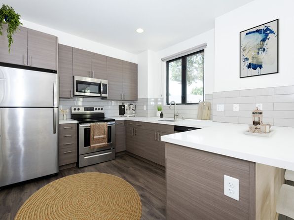 1122 University Ave APT 206