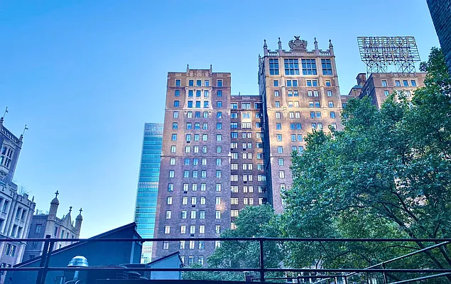 Rented by Bond New York | media 7