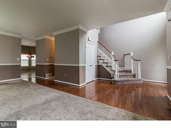 5th image of 650 Acer Ave