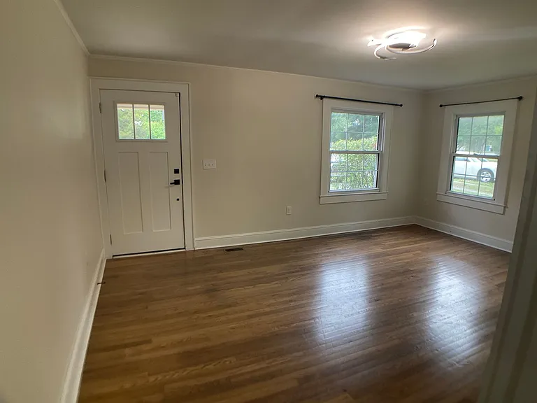 1015 Washington St — Photo 8