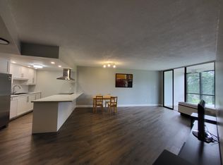 2871 Richmond Rd, Ottawa, ON K2B8M5