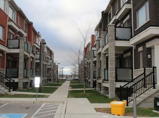 240 Lagerfeld Dr #5, Brampton, ON L7A 5G9