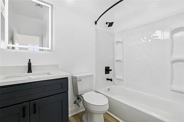 2258-60 N Galvez St #1-2 — Photo 8