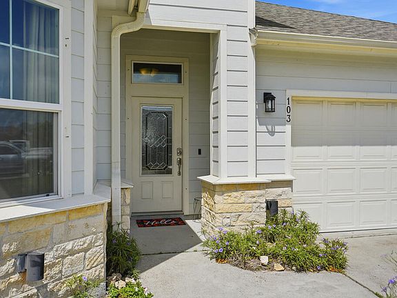 3rd image of 103 Lighthouse Cove Dr