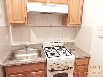 Rented by aptsandlofts.com