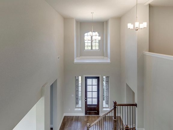 The Kenwood II Foyer