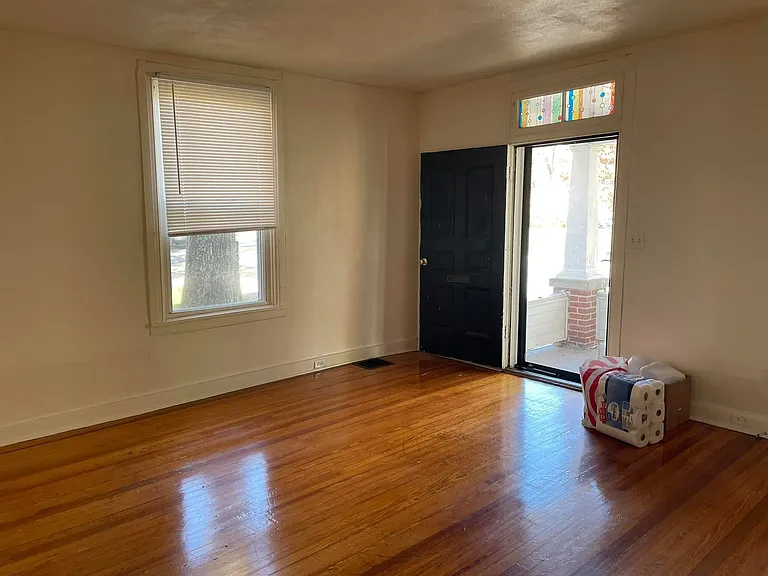 191 W Main St #B — Photo 7