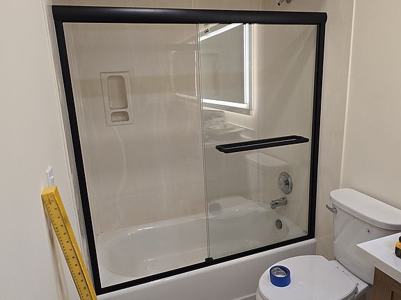 3rd image of 4770 Point Loma Ave APT 201