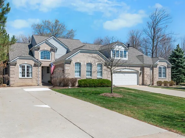 16420 Cypress Ct, Northville, MI 48168