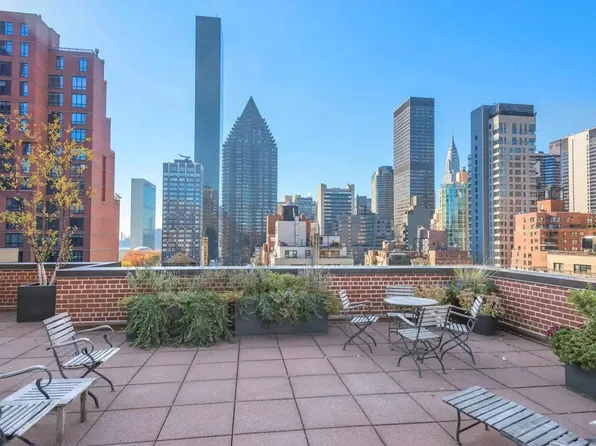345 East 52nd Street 10CD image 13 of 13