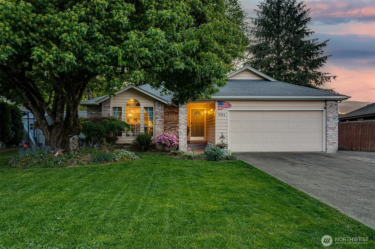 231 Valley Way photo 1
