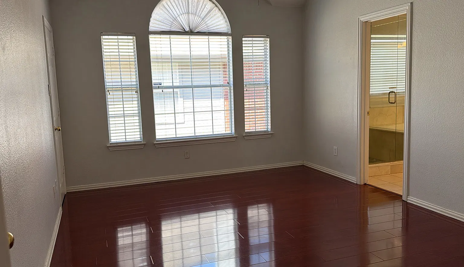 3 bed, 2091 sqft, $2,800 — Photo 3