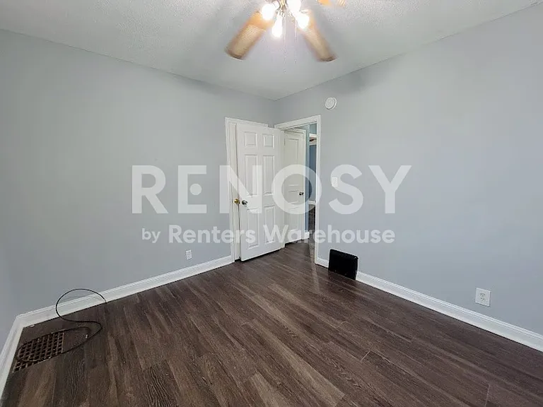 875 Agate St — Photo 8