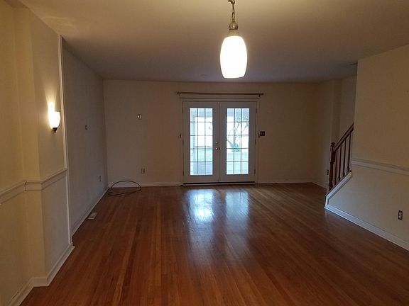 3rd image of 1806 W 16th St
