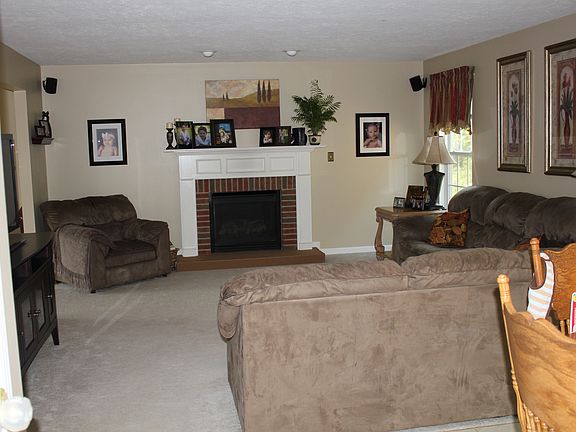 4th image of 112 Janyce Dr