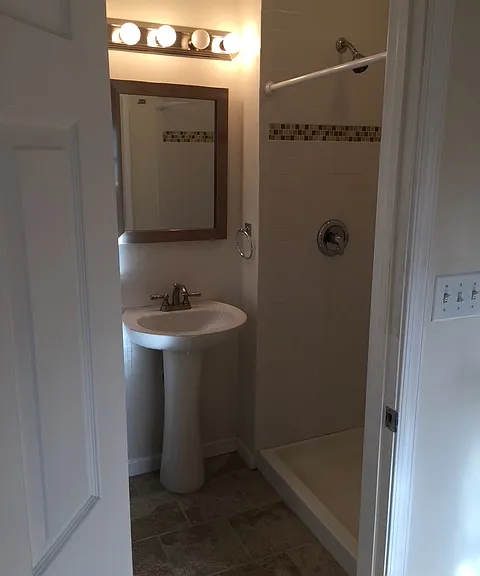 Poplar Ave — Photo 7