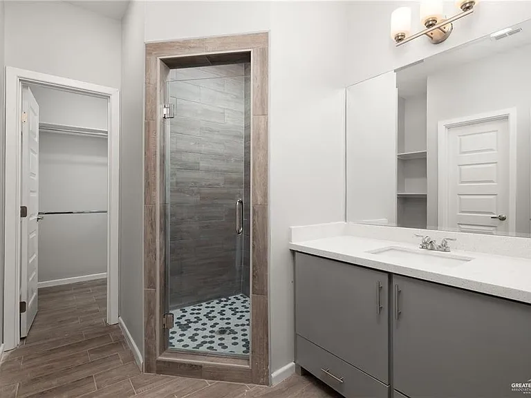1601 W Hyatt Ave #18 — Photo 14