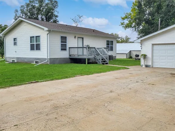 208 W Hieb St, Marion, SD 57043