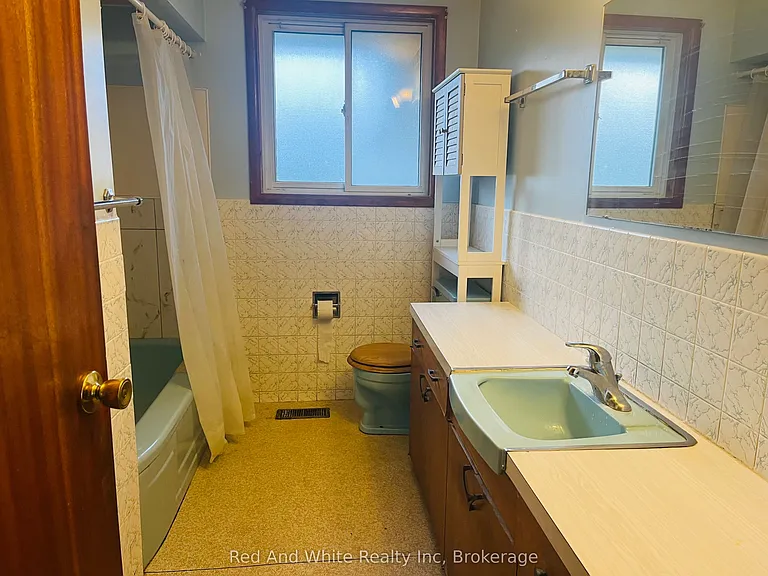 157 Schweitzer St — Photo 14