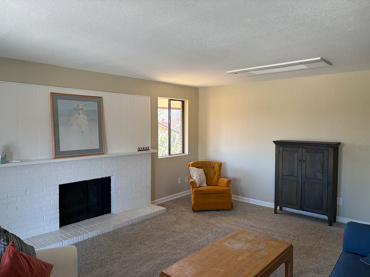 Building Photo - 600 Manhattan Dr #C11