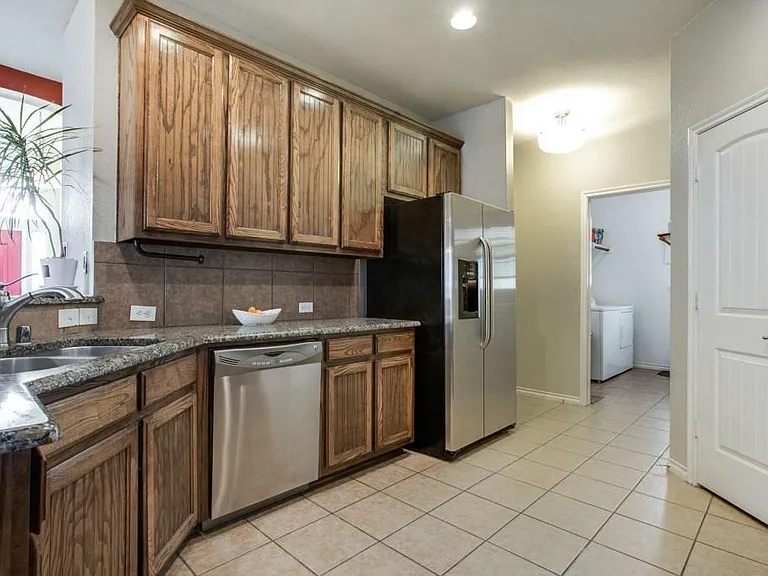 4200 Mesa Dr — Photo 8
