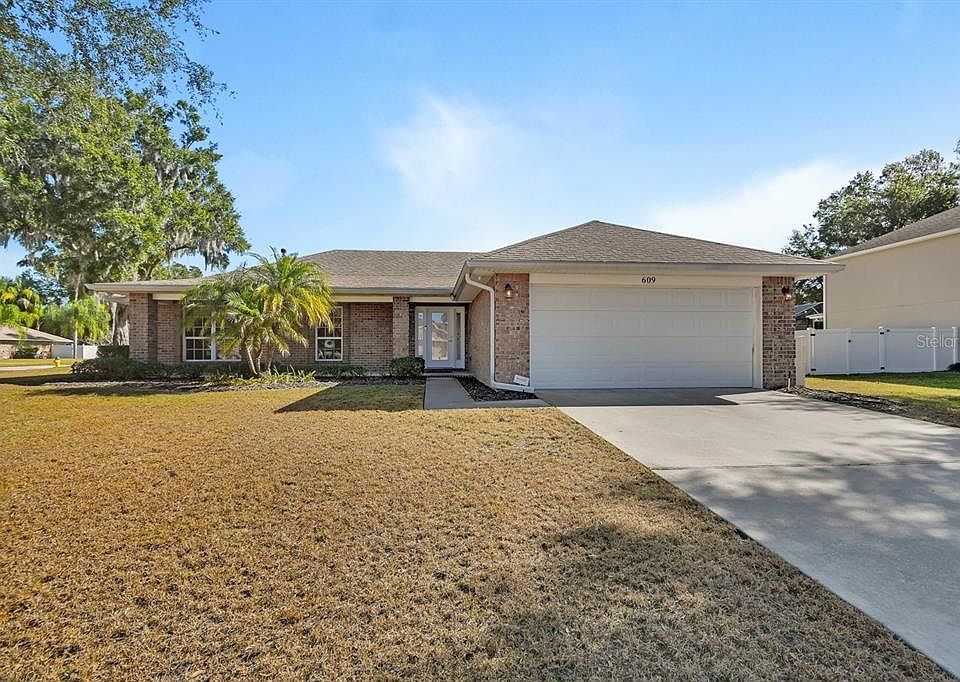 1st image of 609 RIVER FERN LANE