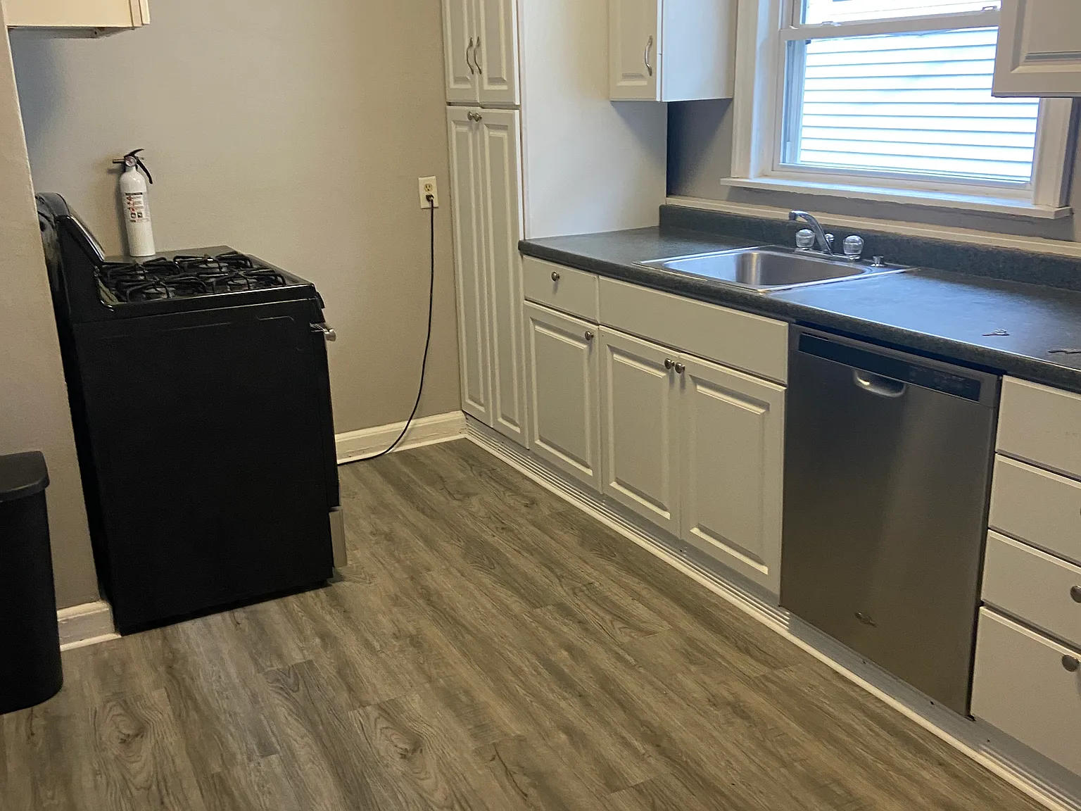 526 E Garfield Ave — Photo 3