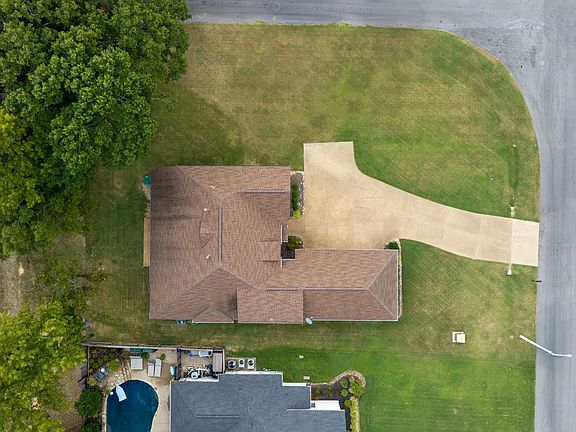 3rd image of 6014 Carters View Ln