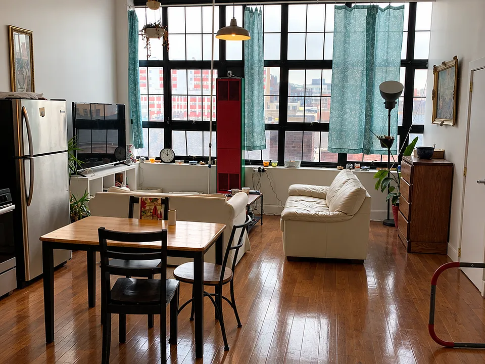 248 McKibbin St #2R