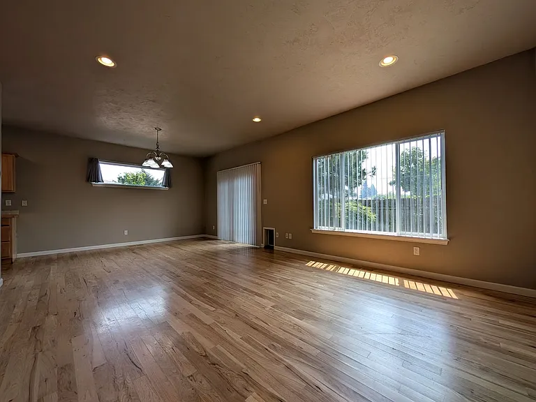 3623 Kendra St — Photo 8