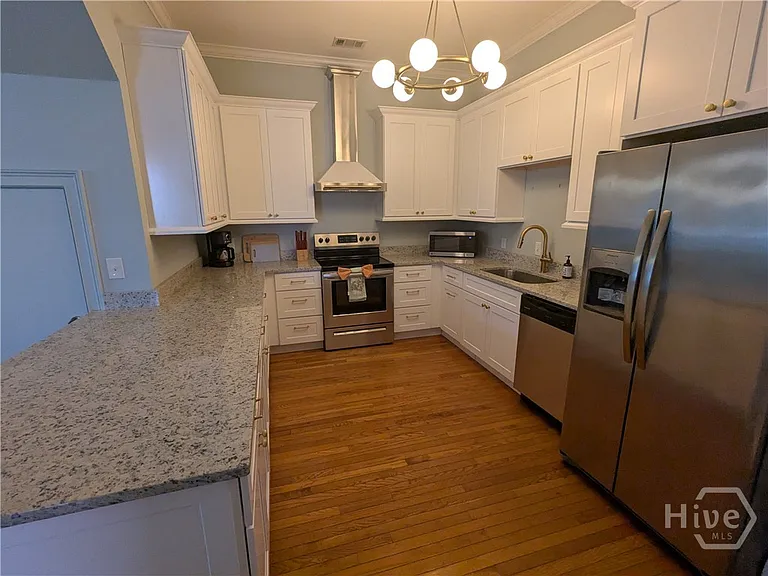 305 E Duffy St #A — Photo 7