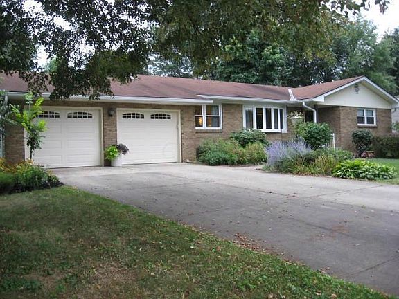 4th image of 1311 Hillbrook Dr NE