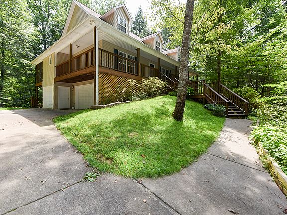 View coming up driveway