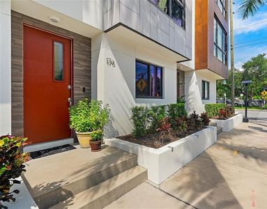 176 8th St N, Saint Petersburg, FL, 33701